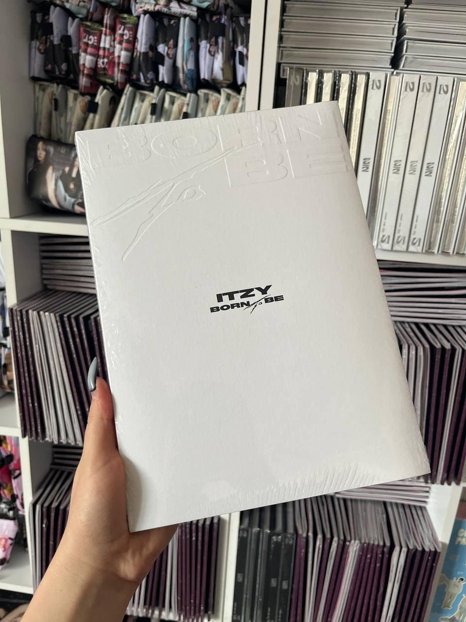 ITZY - BORN TO BE (Limited Ver.)