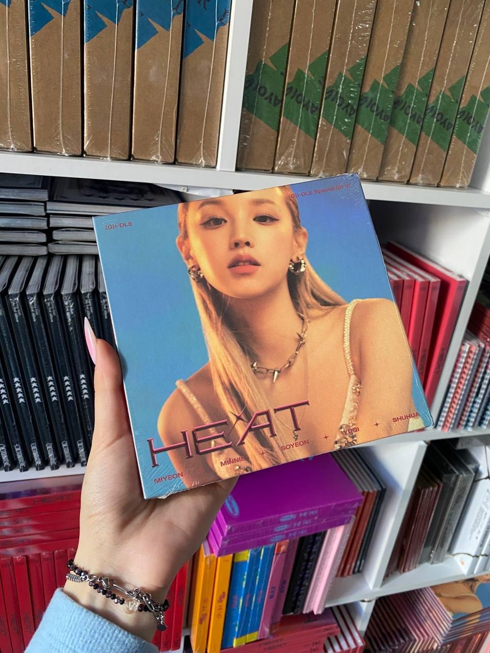 (G)I-dle - HEAT (Digipack Ver. Yuqi)