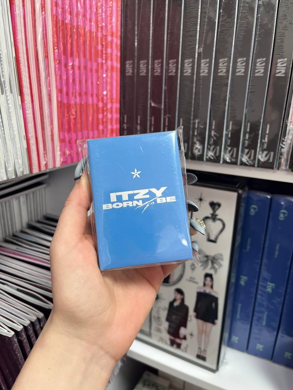 ITZY - BORN TO BE (Platform Album Nemo Ver. B)