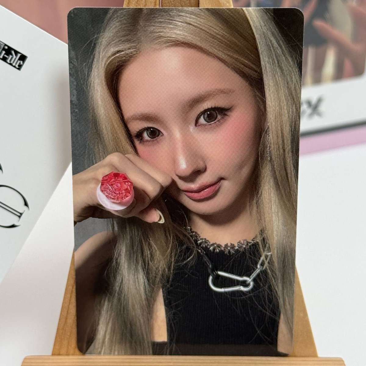 Офіційна картка I-DLE weverse shop