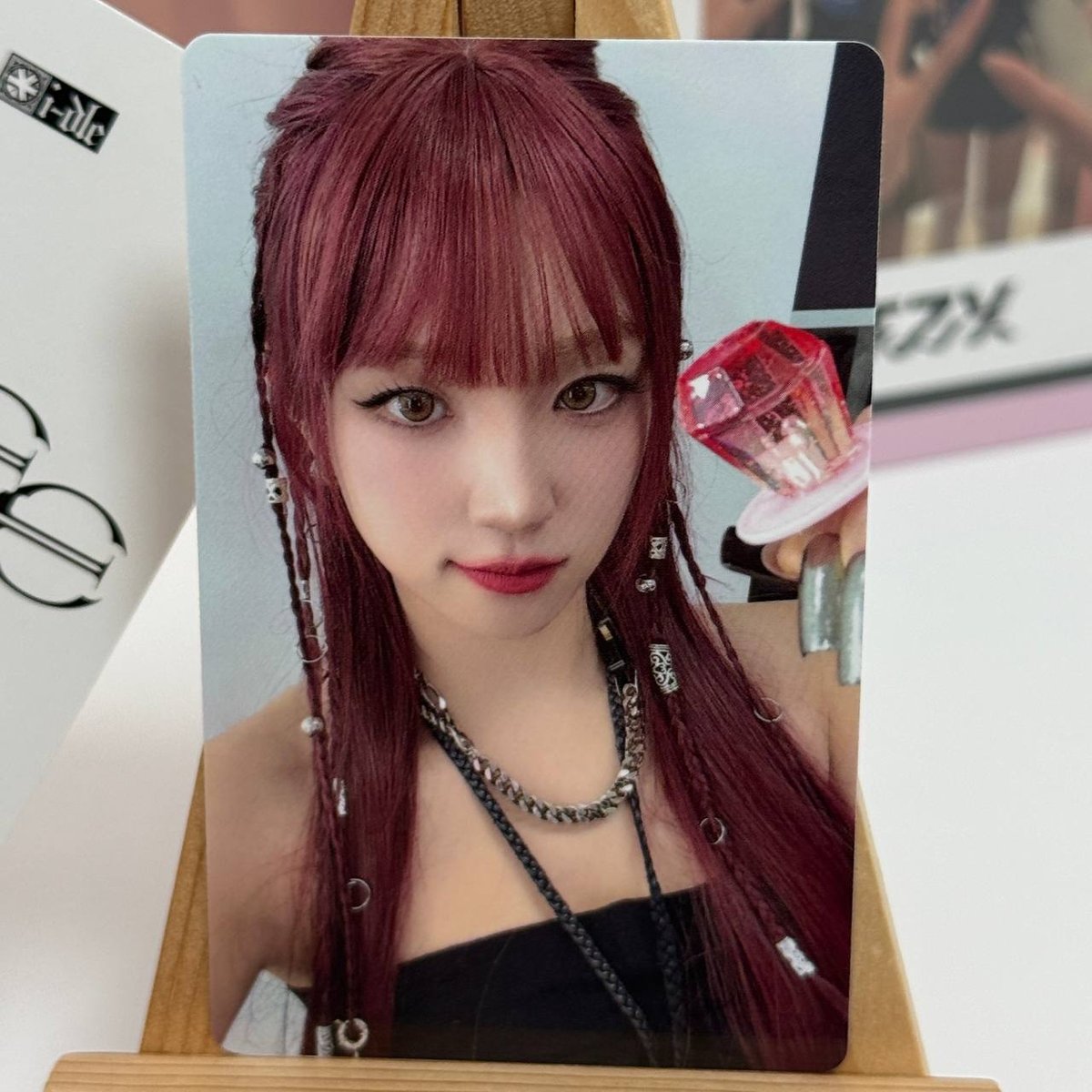 Офіційна картка I-DLE weverse shop