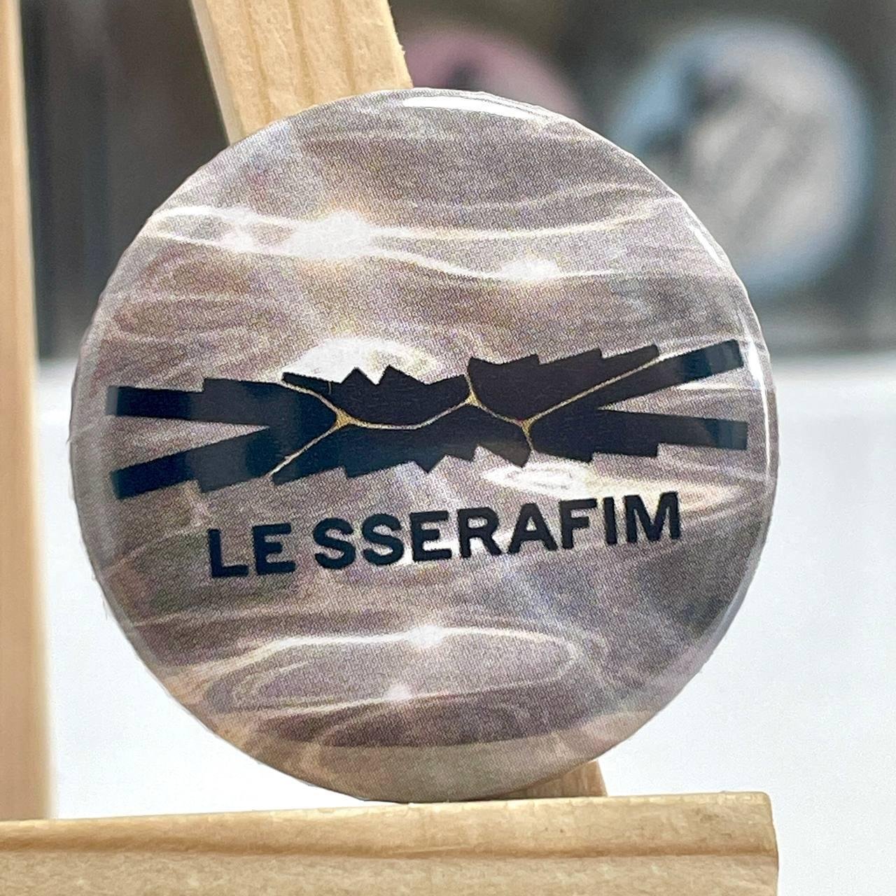 Міні значок Le Sserafim