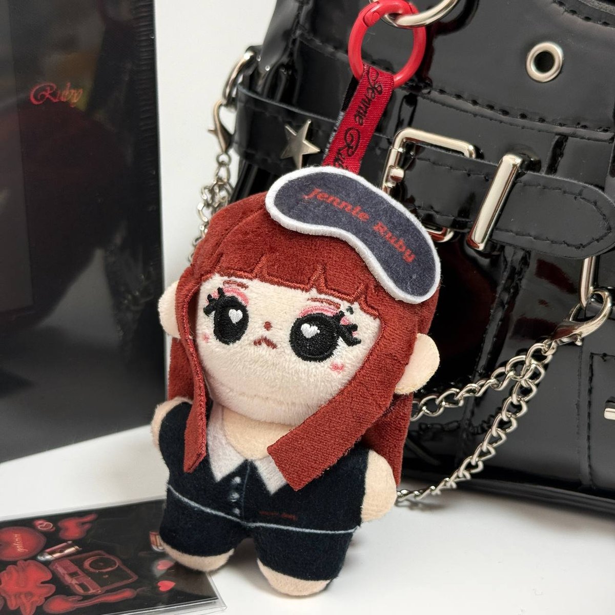 Іграшка брелочок JENNIE ( BLACKPINK) 10 см.