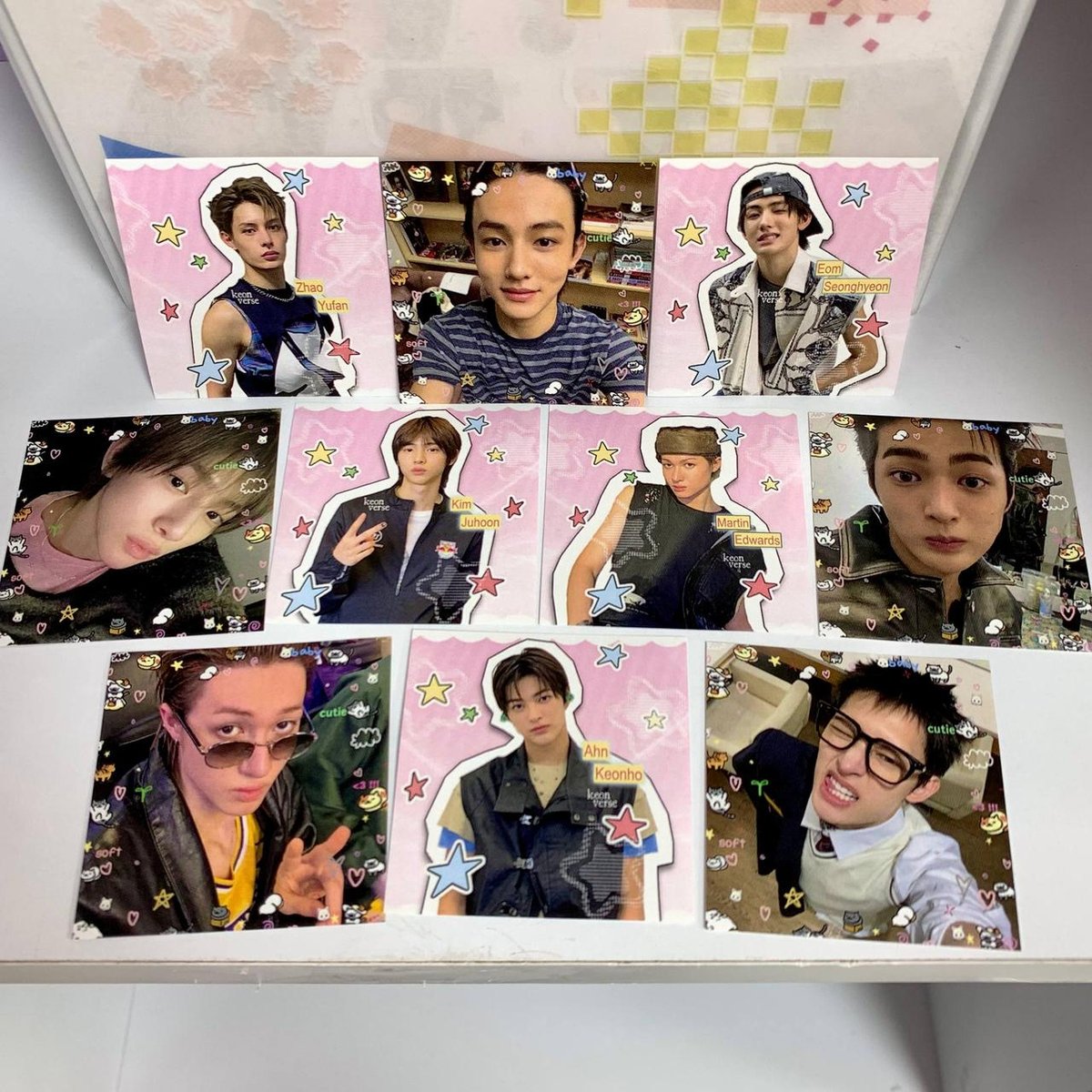 Набір з 10 наліпок Cortis