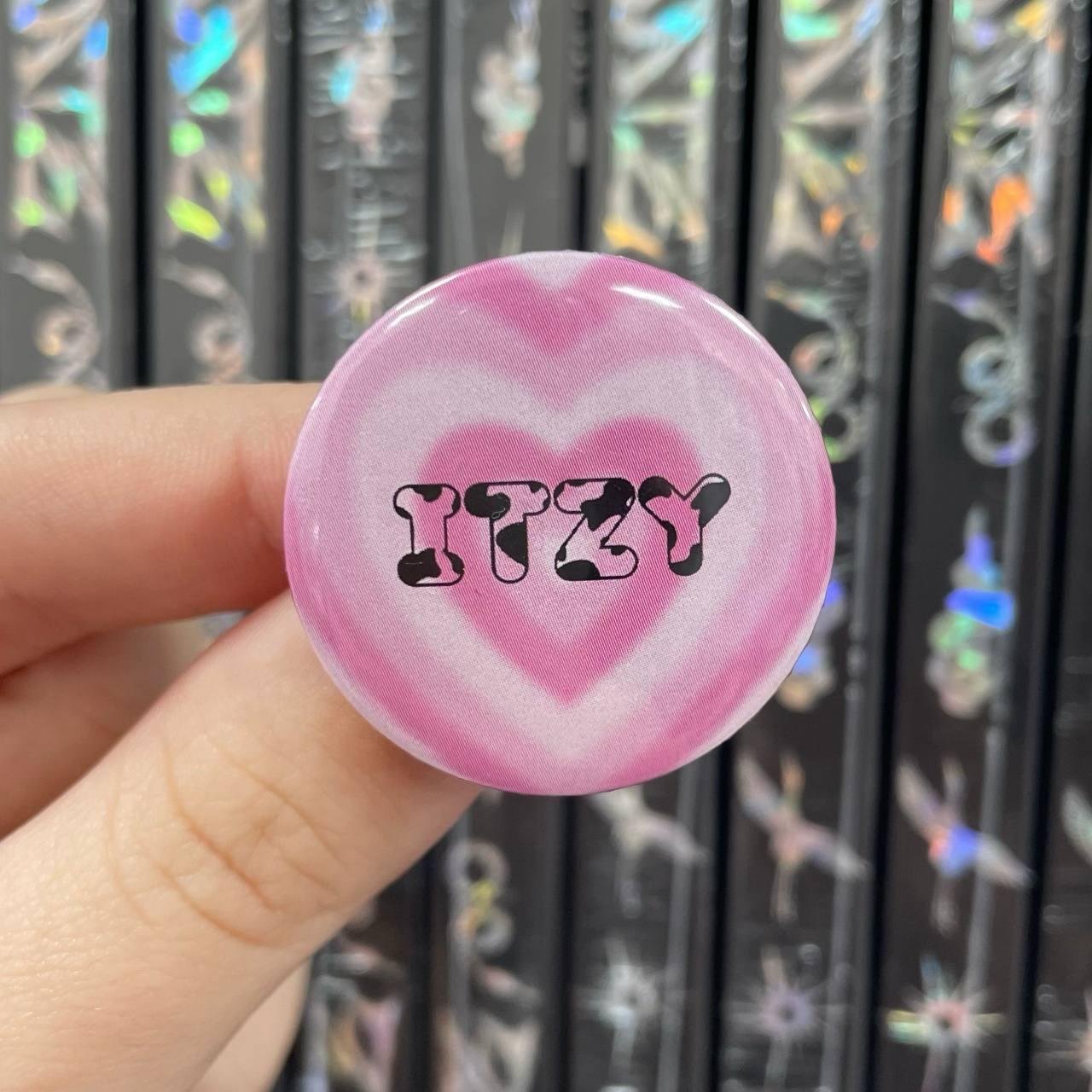 Міні значок ITZY
