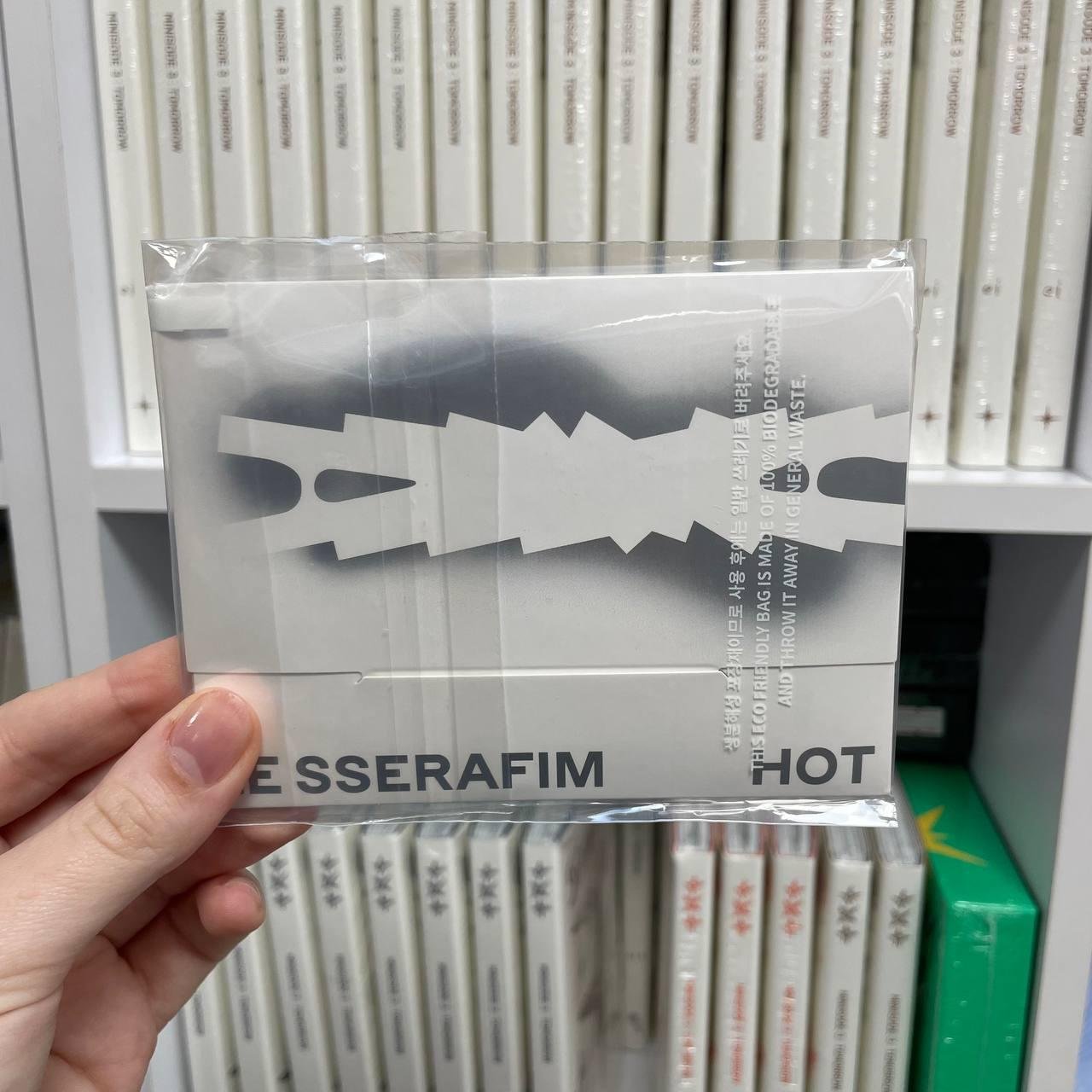 LE SSERAFIM - HOT (WEVERSE ALBUMS VER.) A