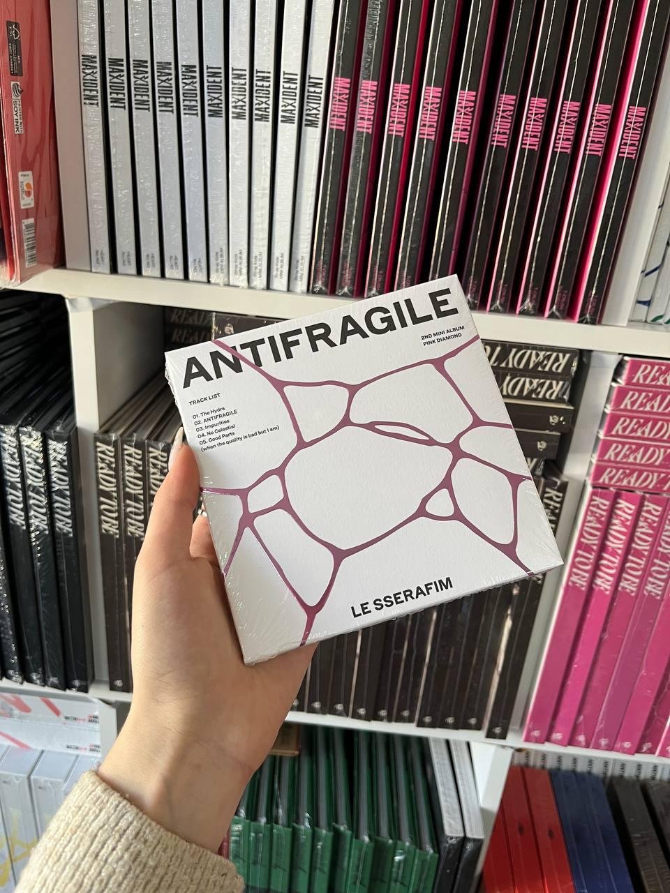 LE SSERAFIM  Mini Album 'ANTIFRAGILE' (COMPACT Ver.)  SAKURA (PINK DIAMOND)