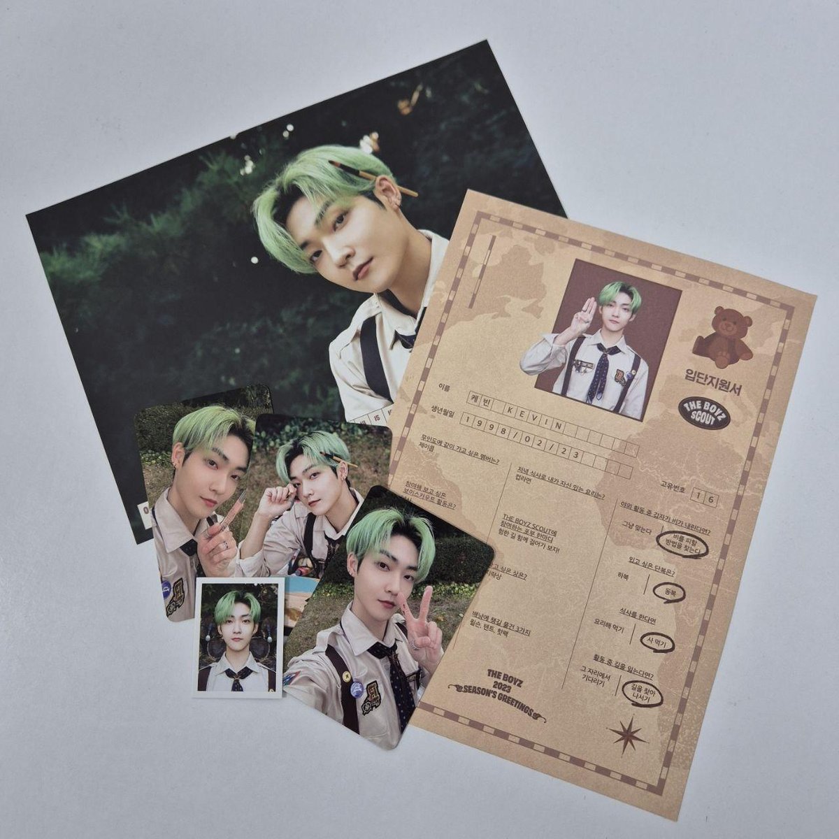 Сет офіційних речей по учасниках THE BOYZ