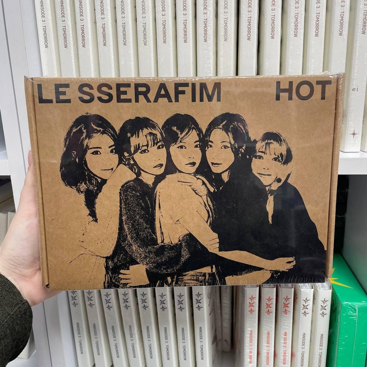 LE SSERAFIM - HOT (TIN CASE VER.)