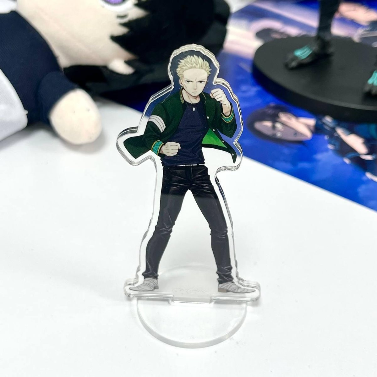 Акрилова фігурка “Вітролом / Wind Breaker” 10 см.