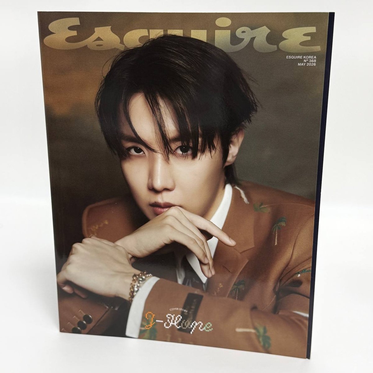 ЖУРНАЛ Esqurie - 2026.05 (Cover. BTS J-HOPE)