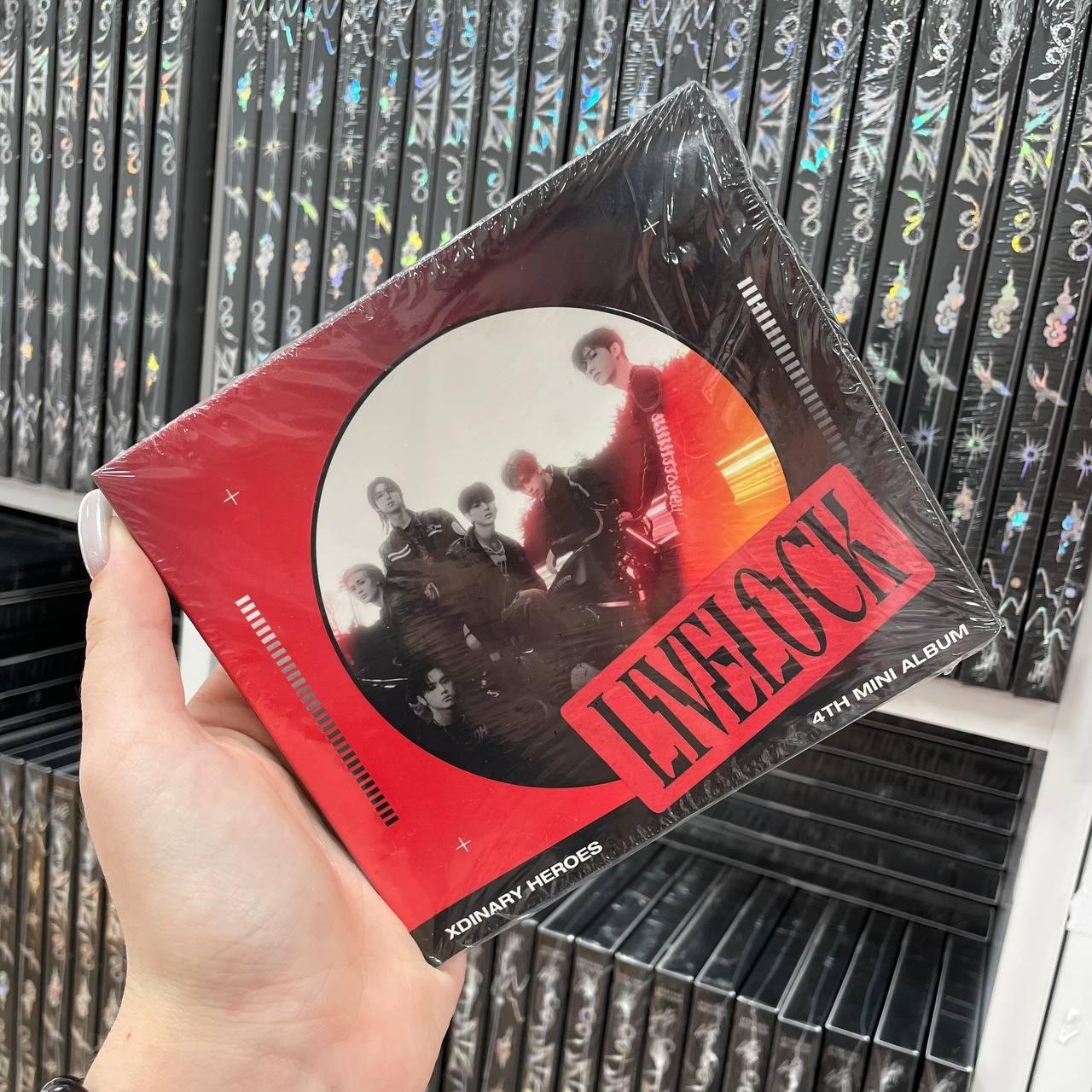 Xdinary Heroes - Livelock (Digipack Ver. Red)
