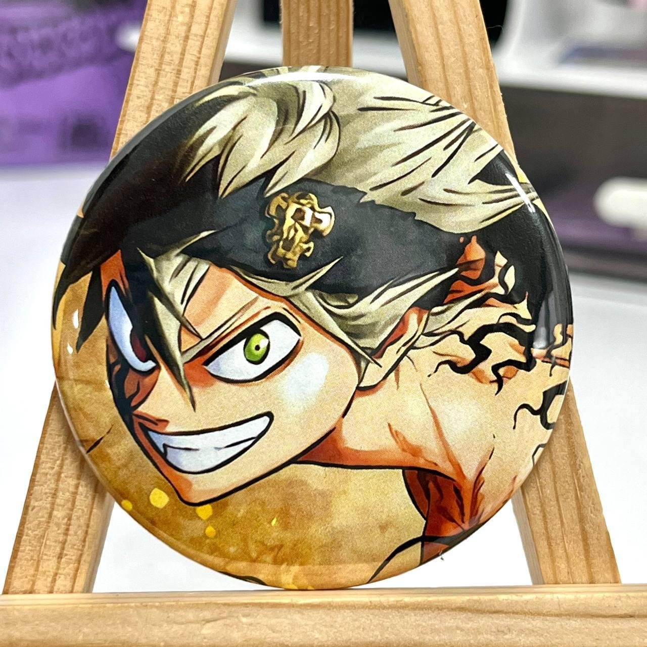 Значок “Чорна конюшина / Black Clover”