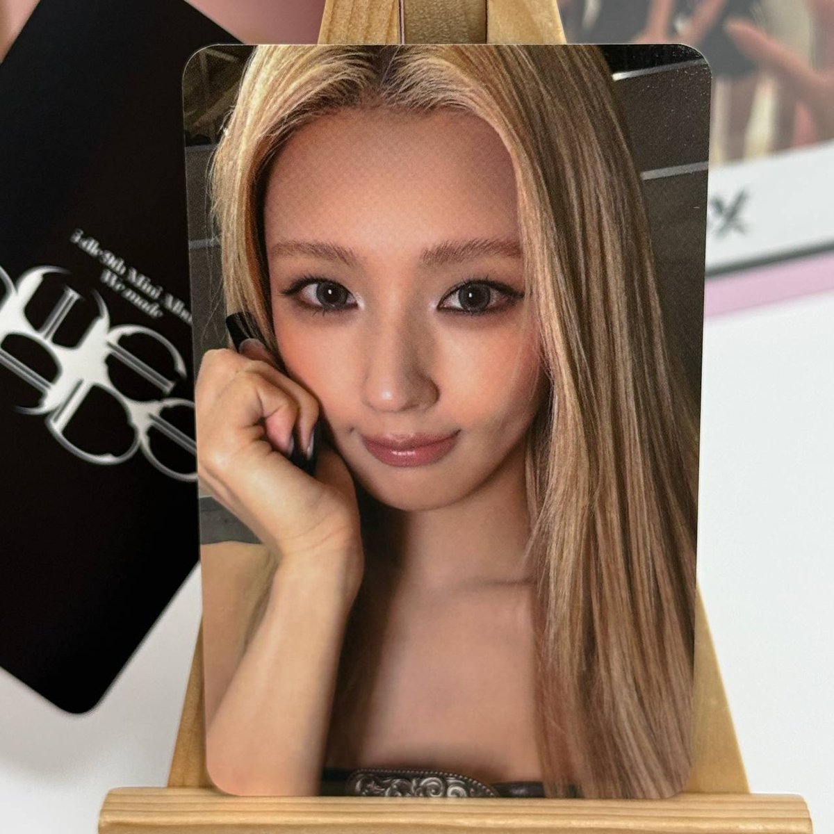Офіційна картка I-DLE KTOWN4U POB