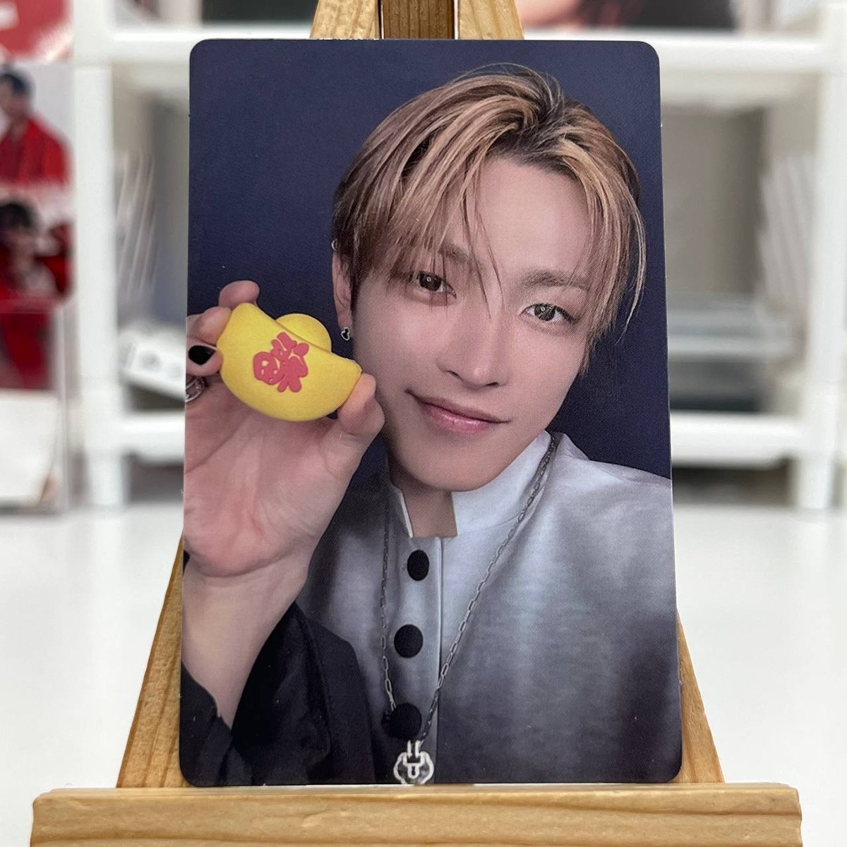 Офіційна картка ATEEZ TOKTOQ POB