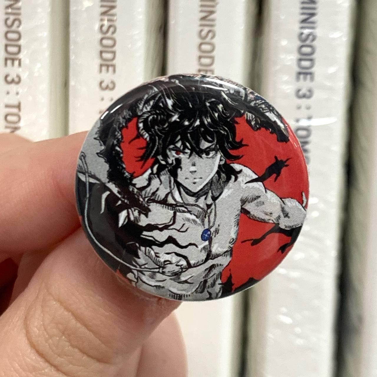 Міні значок  "Чорна конюшина / Black Clover"