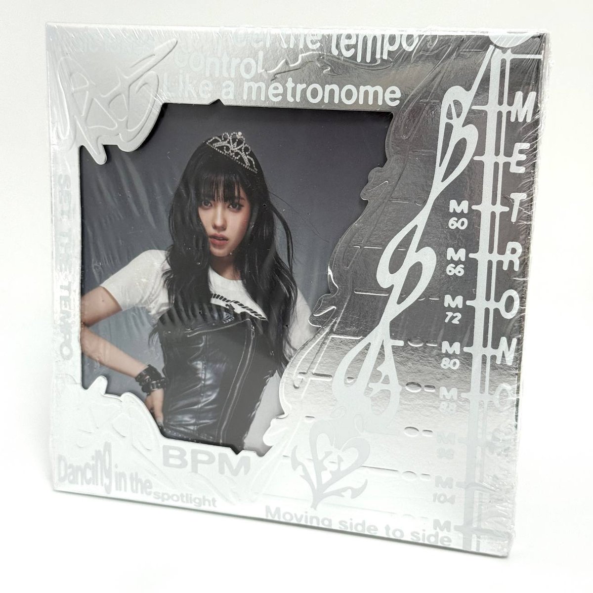 IZNA - SET THE TEMPO ( Postcard ver.)