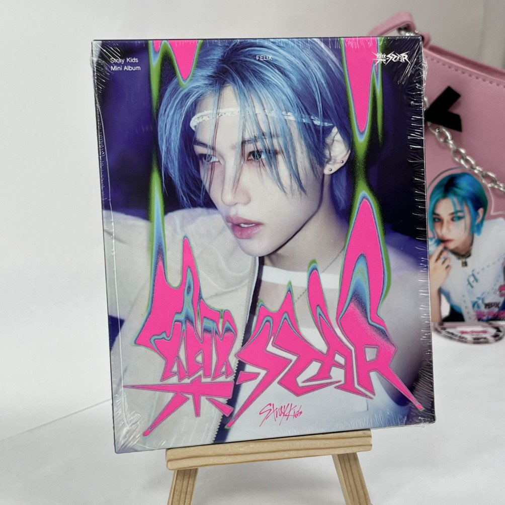Stray Kids - ROCK-STAR (Postcard Ver. Felix)