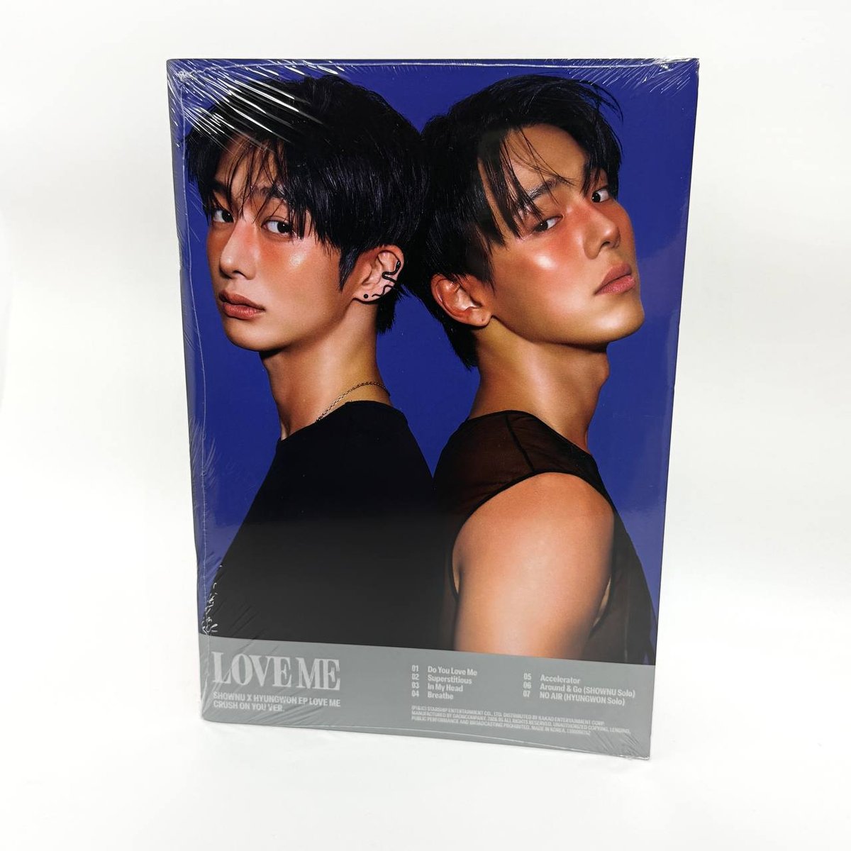 SHOWNU X HYUNGWON ( MONSTA X ) - LOVE ME (Crush on you ver.)