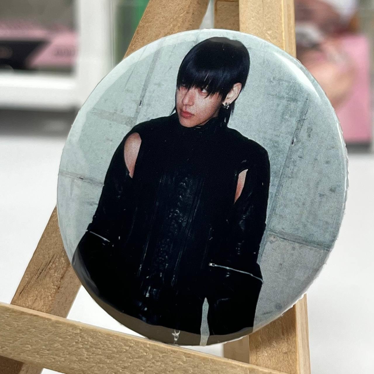 Значок  BTS