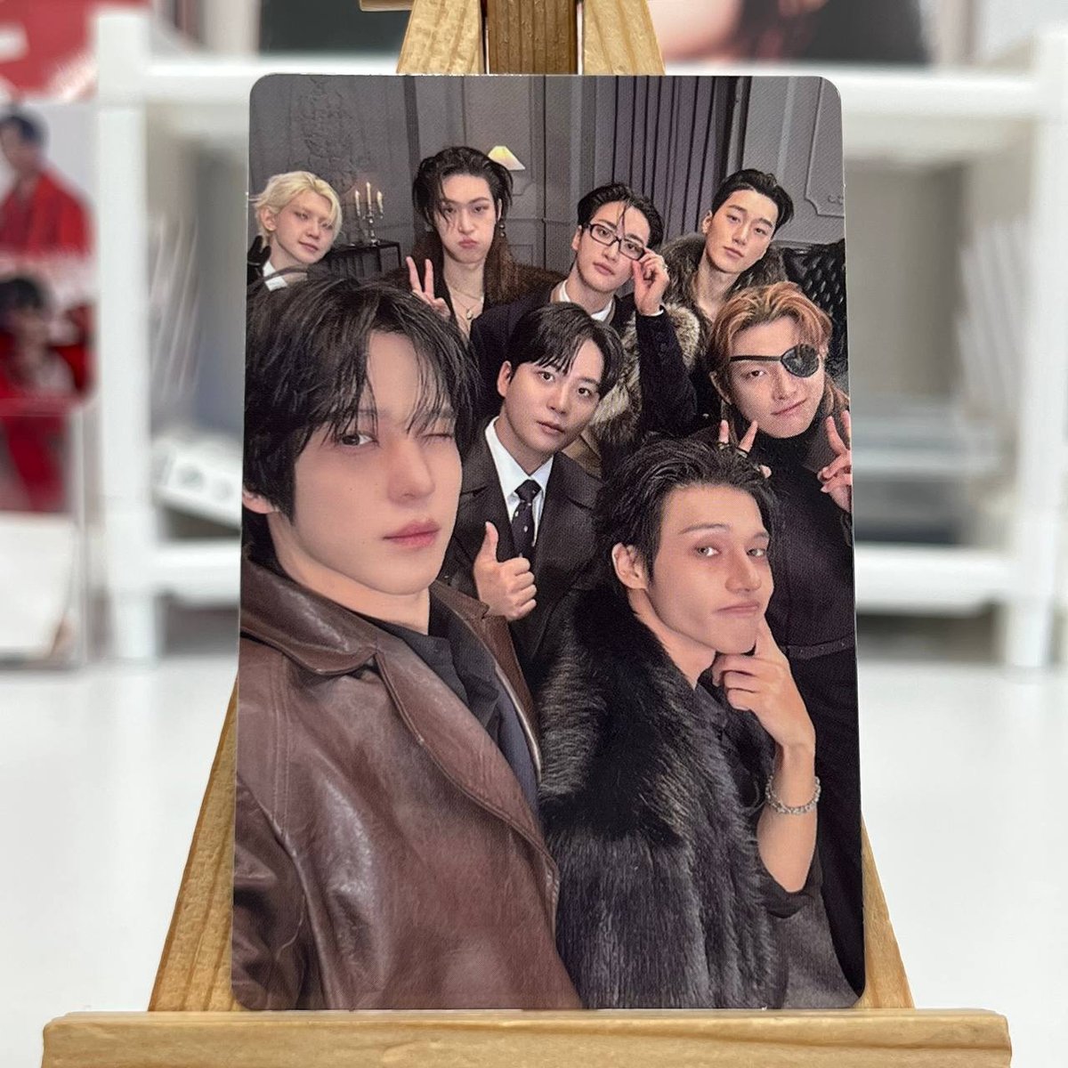 Офіційна картка ATEEZ TOKTOQ POB