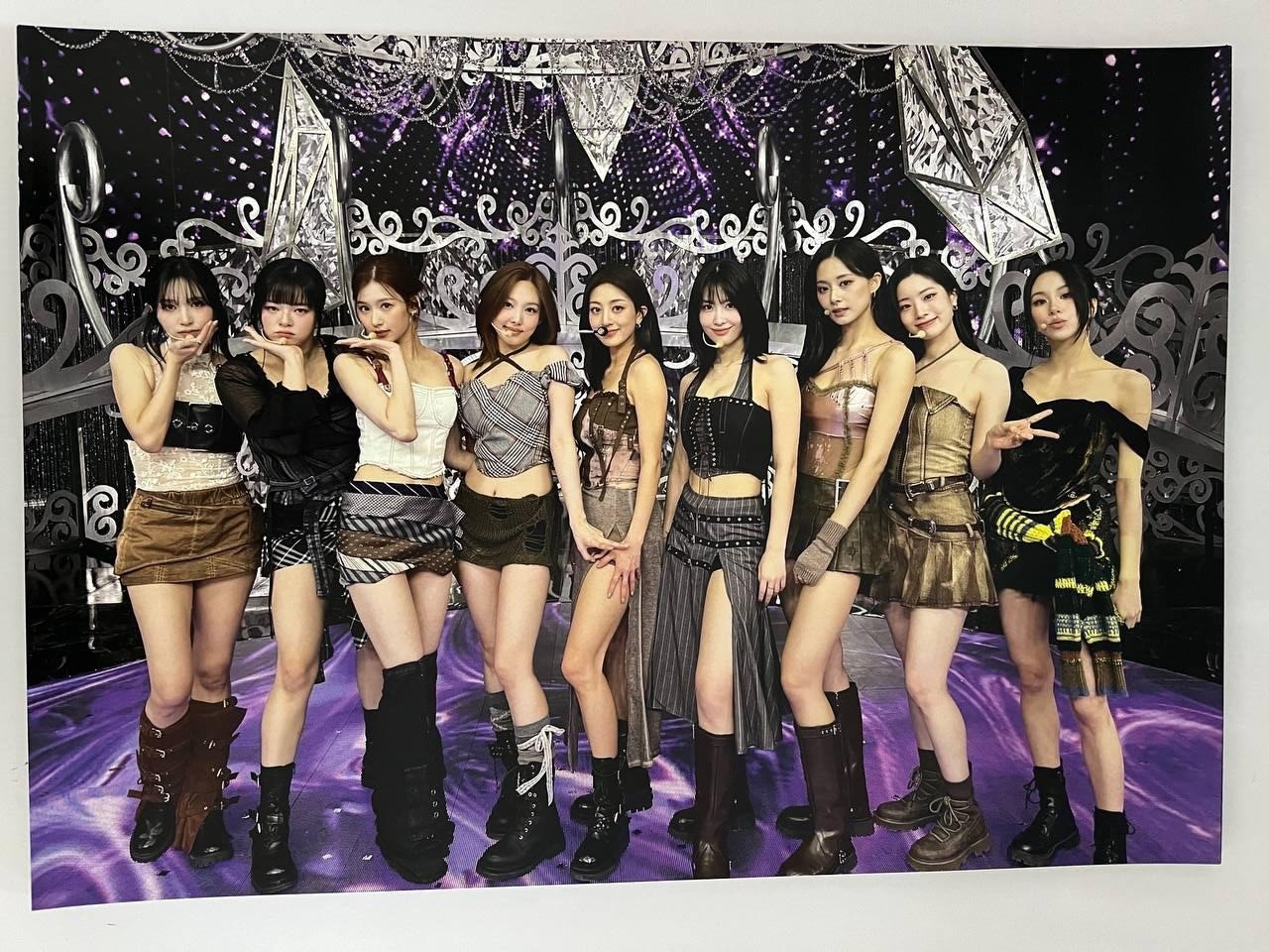 Постер TWICE