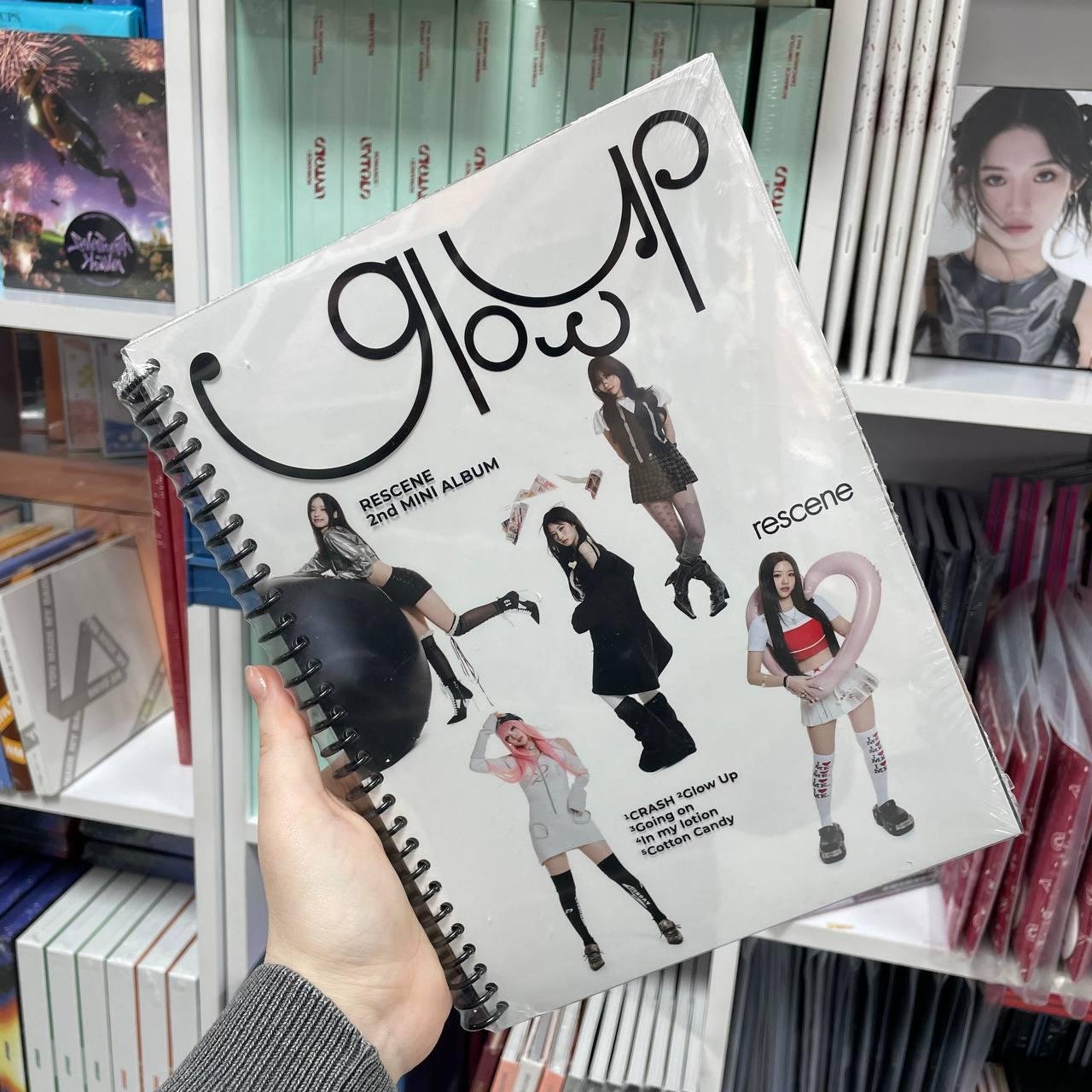 RESCENE - 2nd Mini Album [Glow Up] ME Ver.