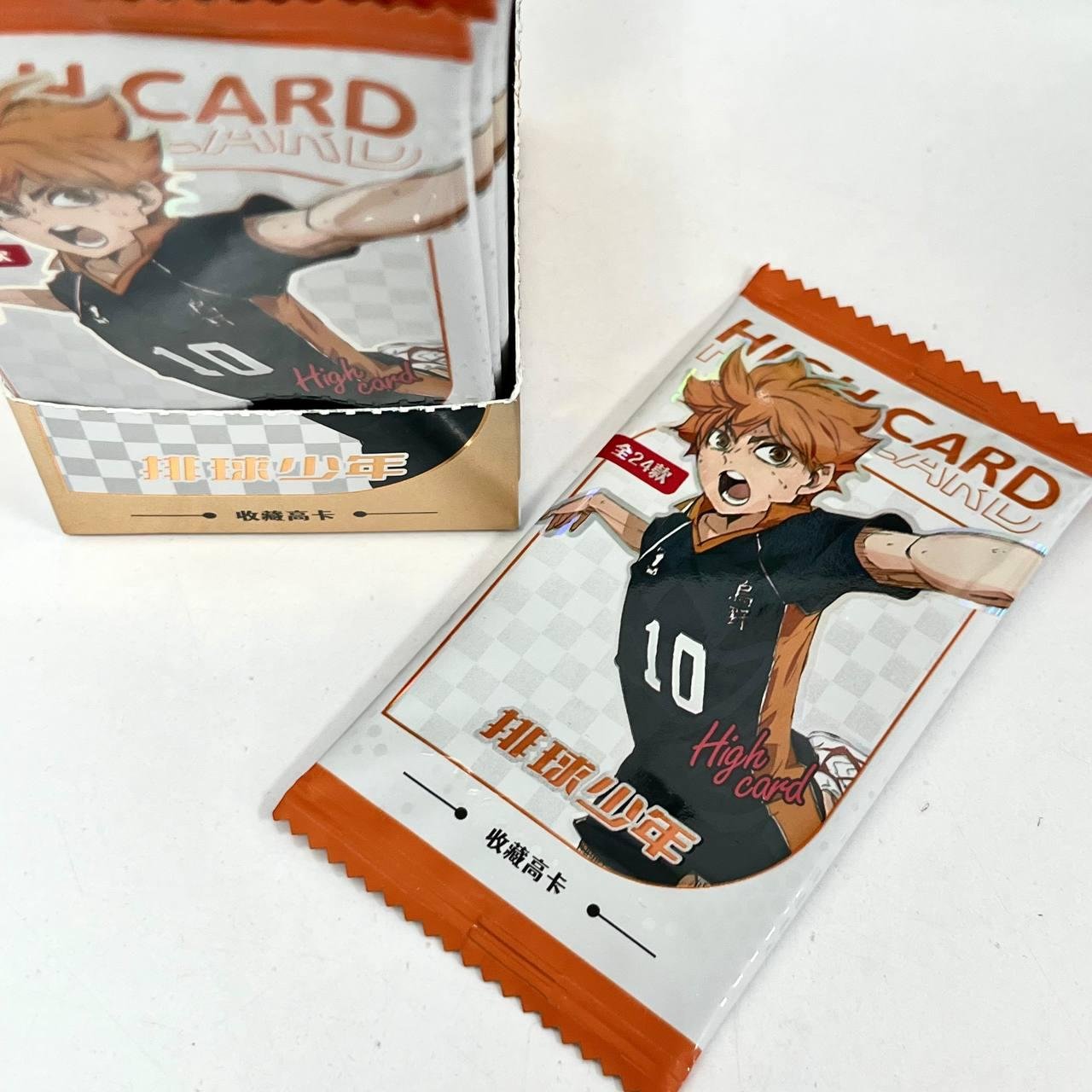 Упаковка з випадковою голографічною карткою  "Волейбол! / Haikyu!!”