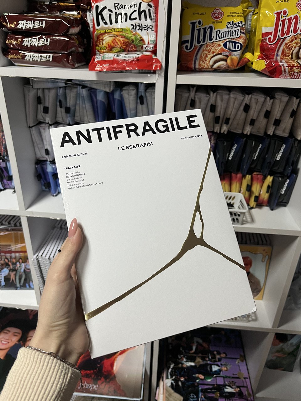 LE SSERAFIM – ANTIFRAGILE  Vol. 1 Midnight Onyx