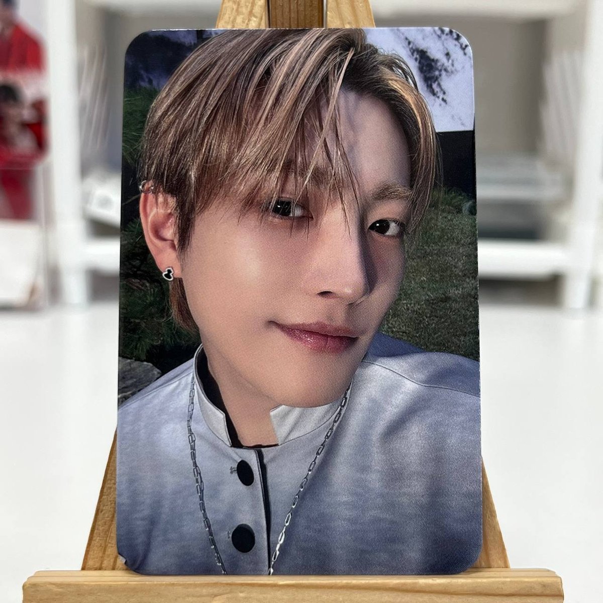 Офіційна картка ATEEZ DMM POB