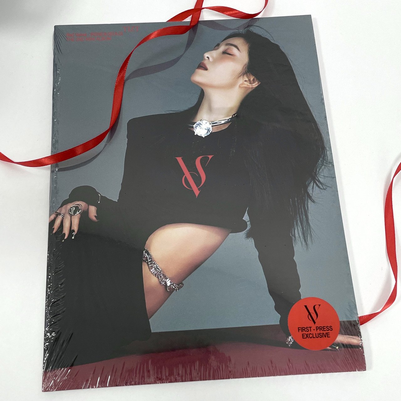 IRENE&SEULGI (Red Velvet) - TILT (Photobook Ver. Irene)