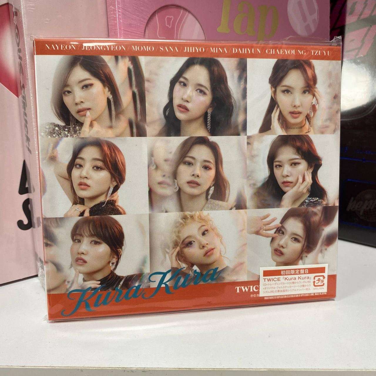 TWICE - Kura Kura (Version B)