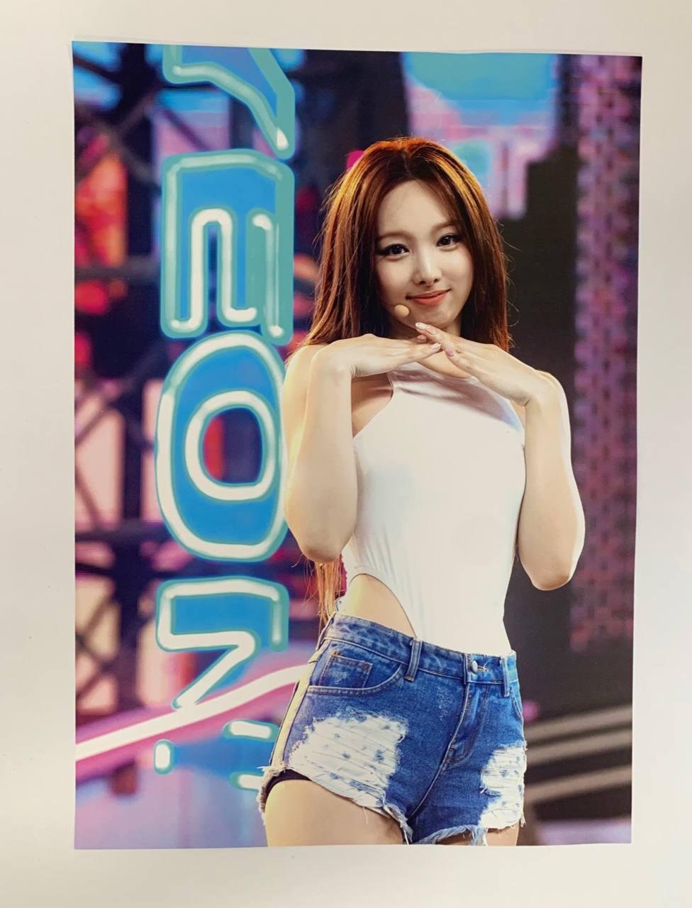 Постер TWICE