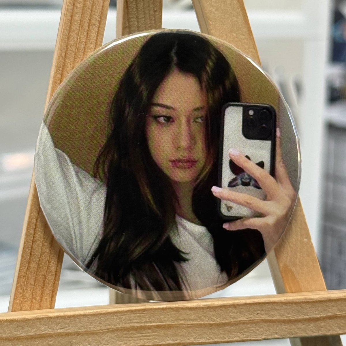 Значок  KATSEYE