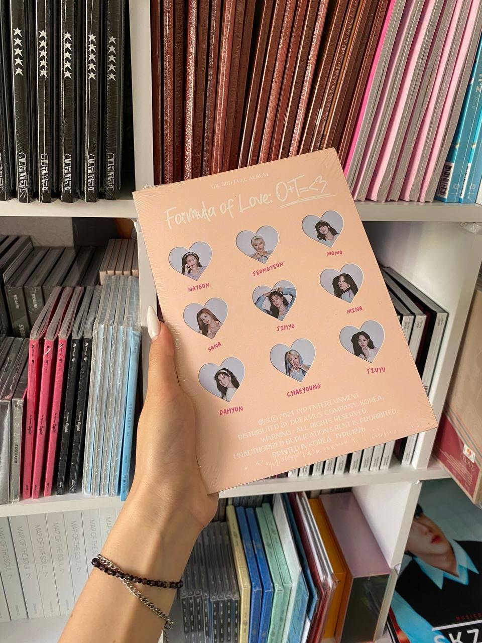 TWICE – FORMULA OF LOVE: O+T=<3 ver. FULL OF LOVE