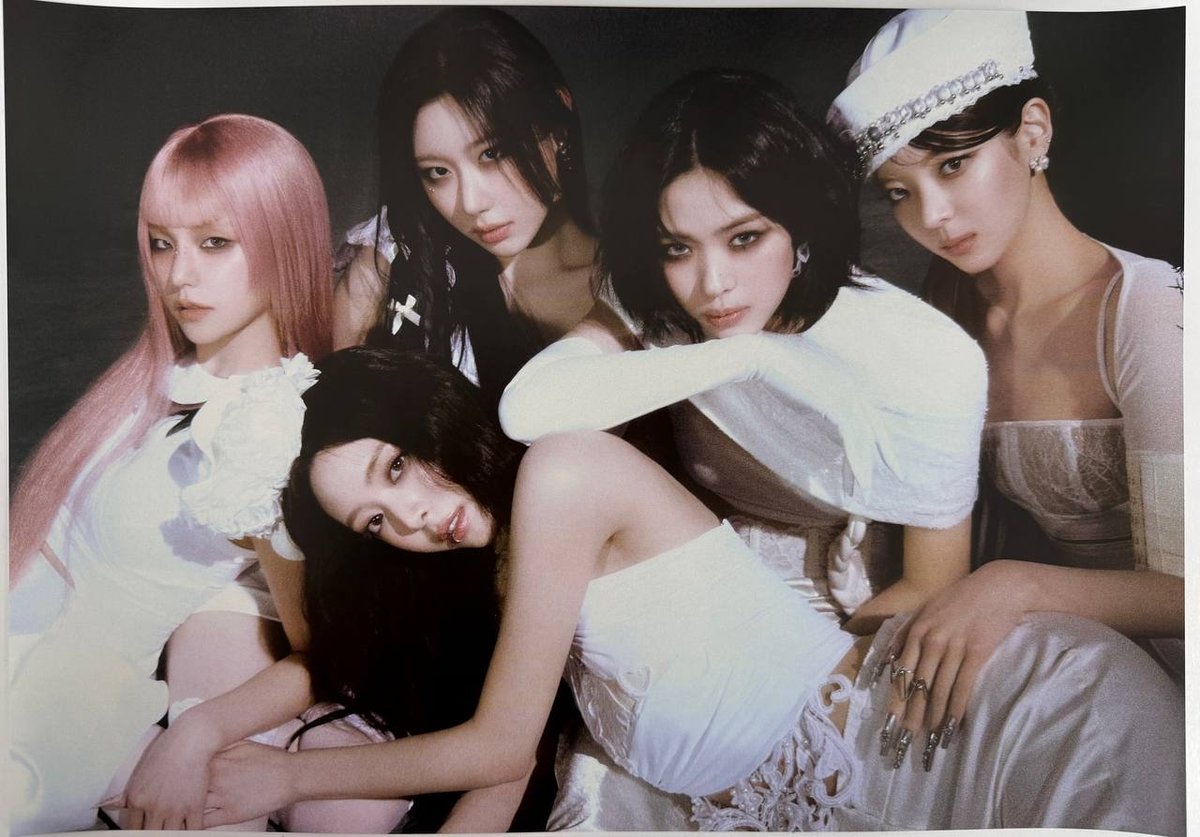 Постер ITZY