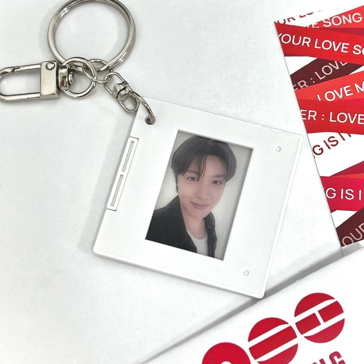 Передзамовний брелок BTS J-HOPE weverse shop
