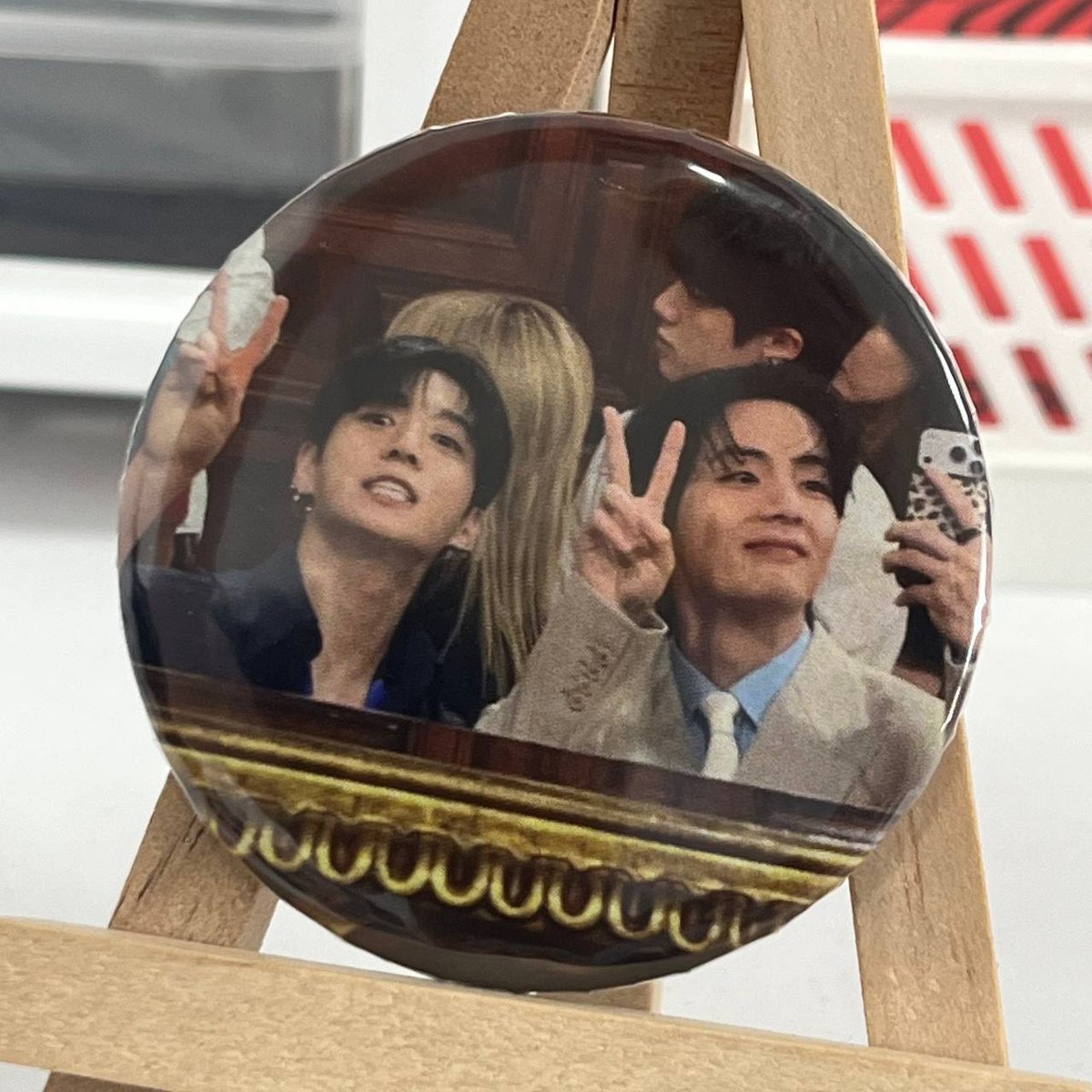 Значок  BTS