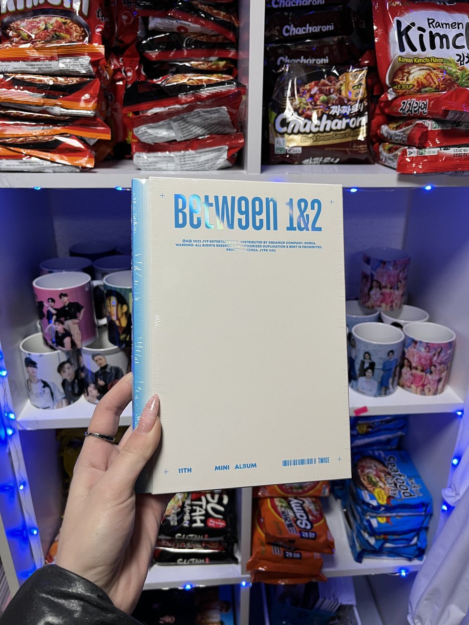 TWICE – BETWEEN 1&2 PATHFINDER ver. BLUE