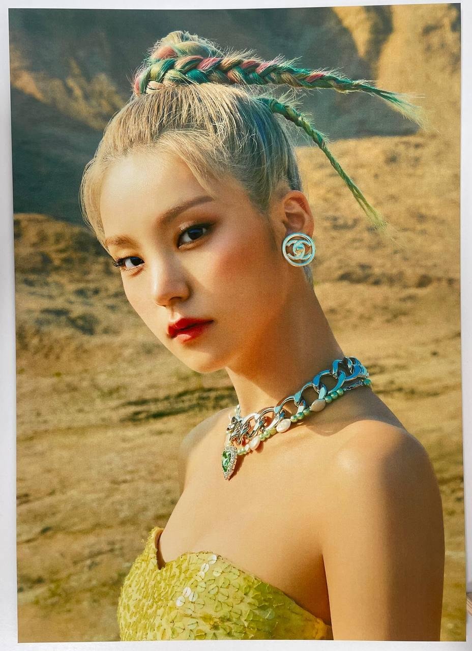 Постер ITZY