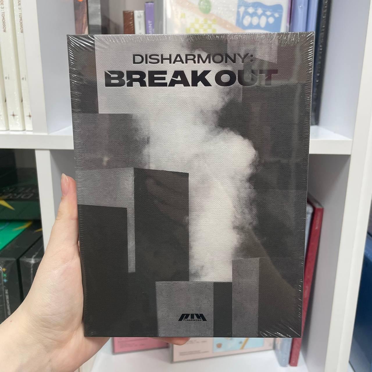 P1HARMONY - 2ND MINI ALBUM (DISHARMONY : BREAK OUT) FREAK OUT VER.