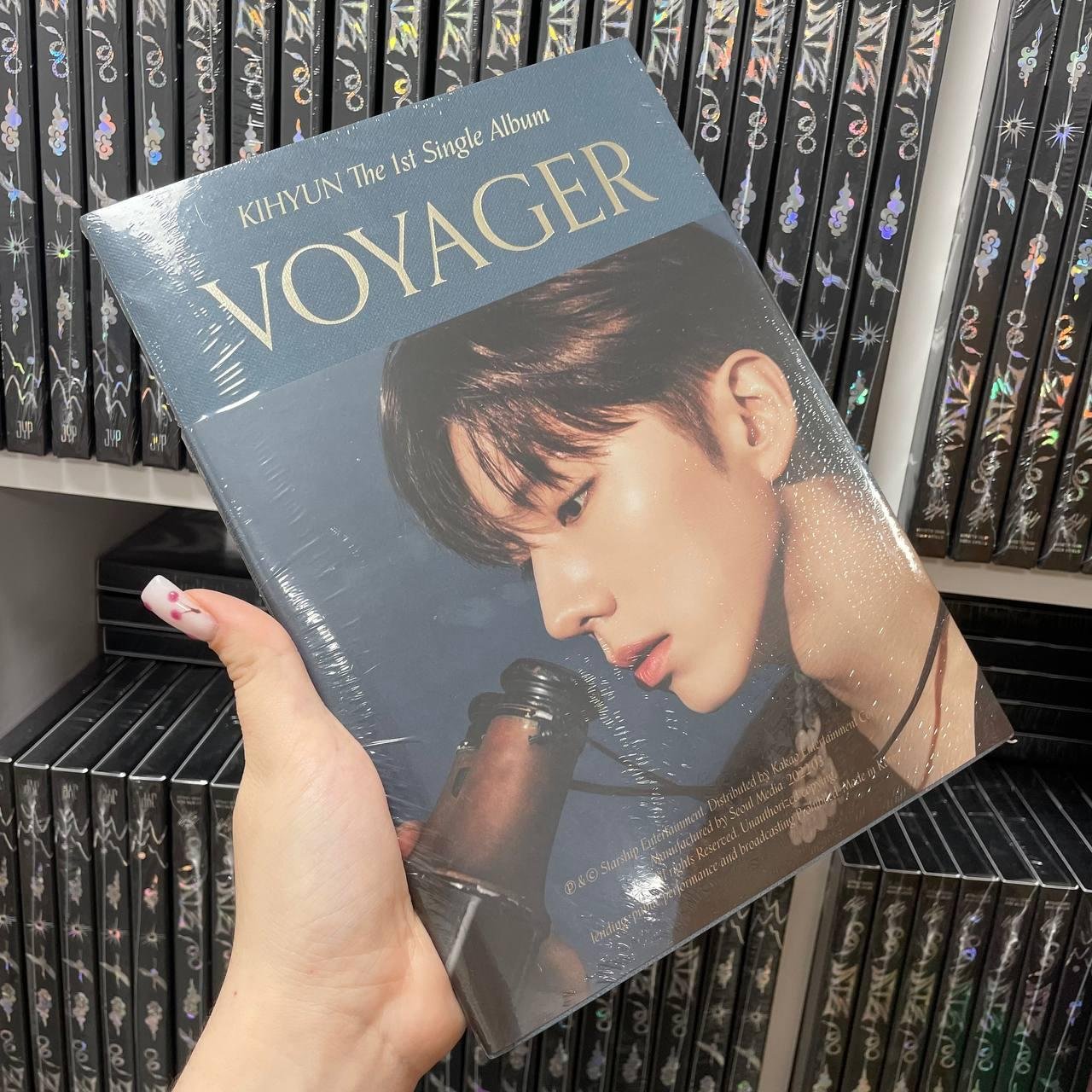 Kihyun - Voyager ver. Voyager