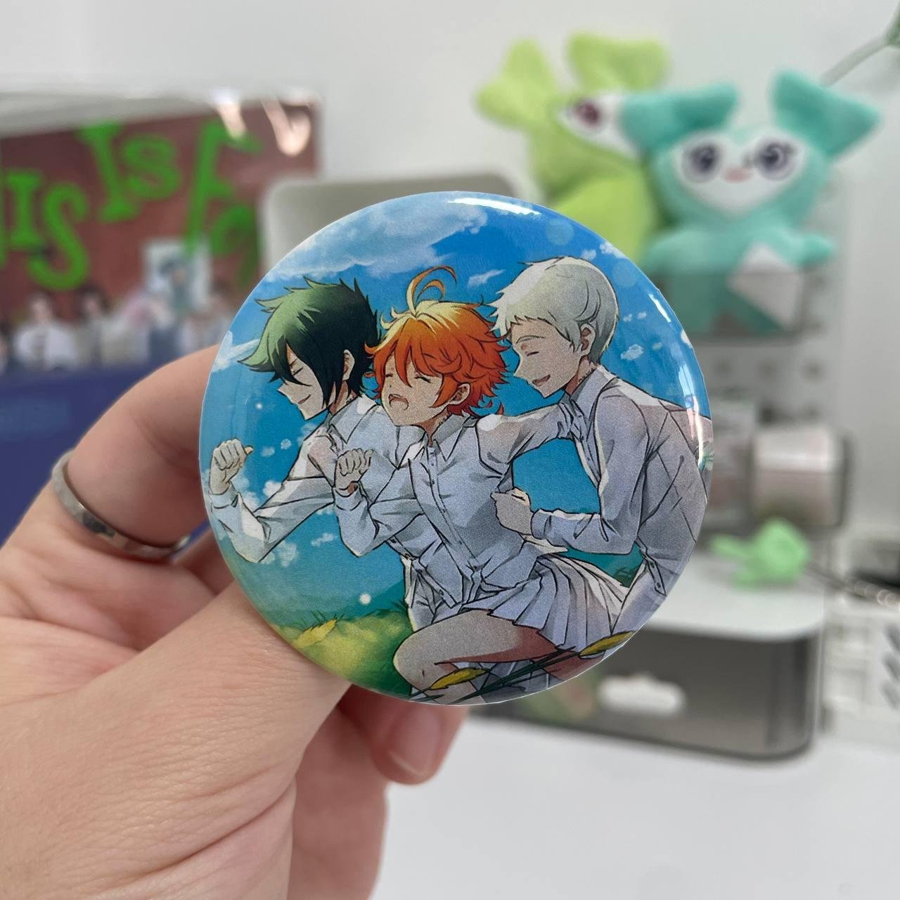 Значок “Обіцяний неверленд / The Promised Neverland”