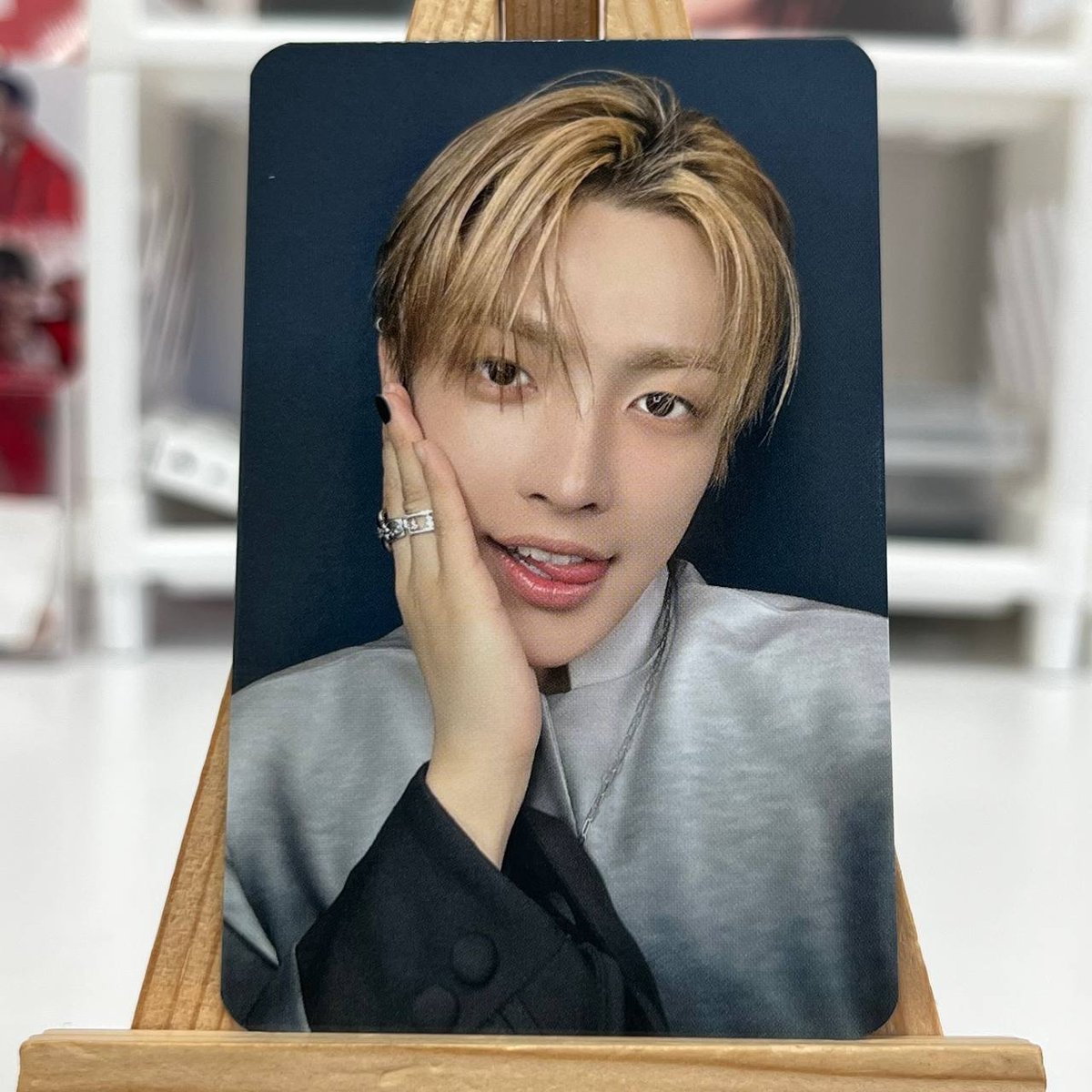Офіційна картка ATEEZ SOUNDWAVE POB