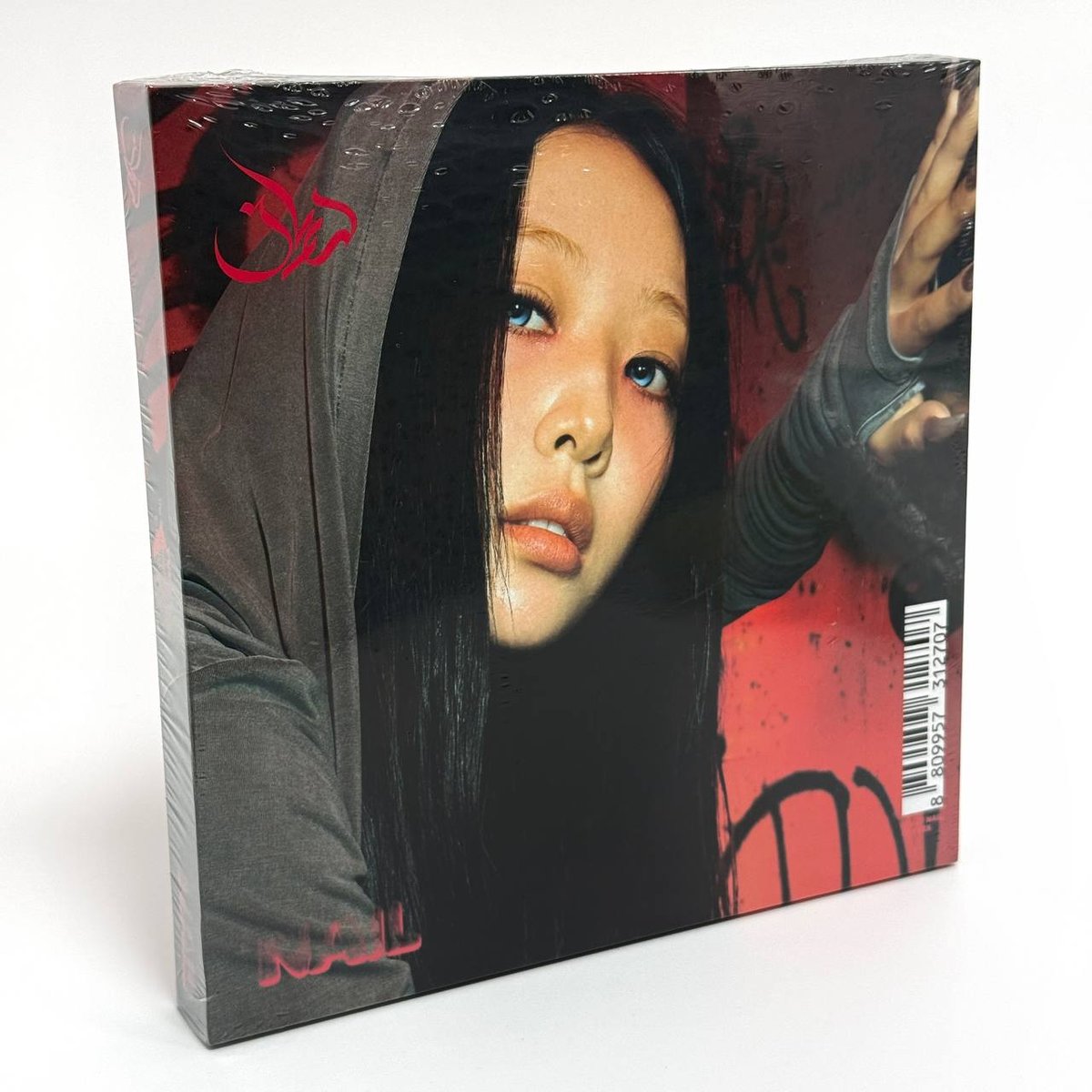 YVES - NAIL ( DELUXE/1 ver. )
