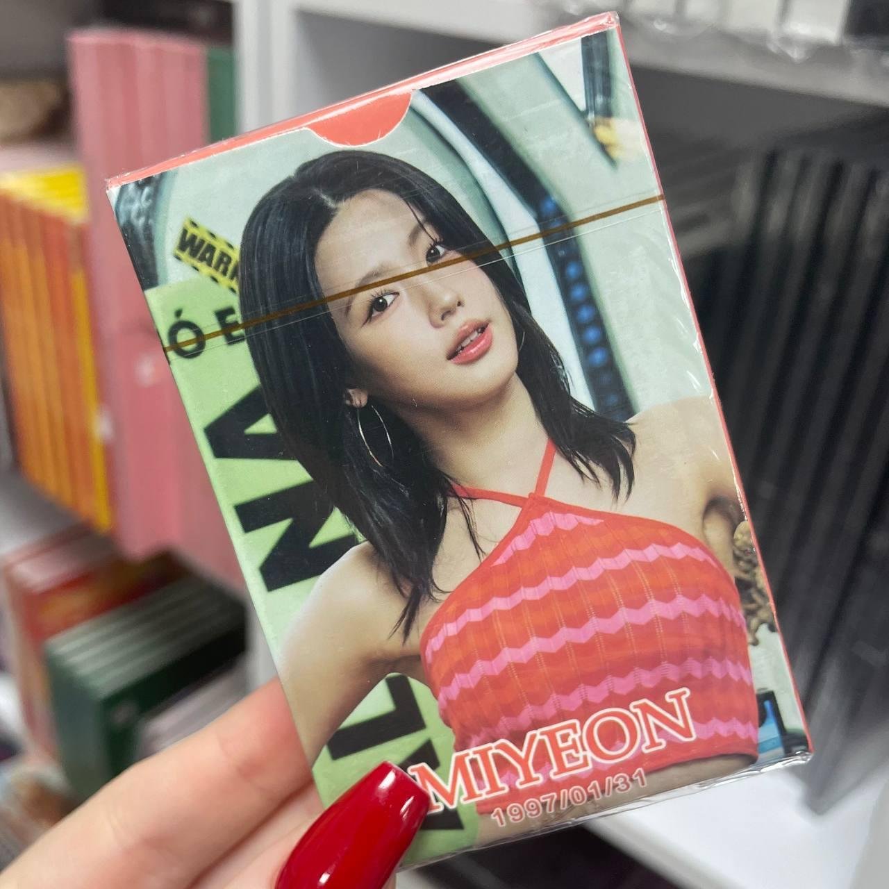 Набір ломо карток (G)I-dle MIYEON 50-55шт. в упаковці