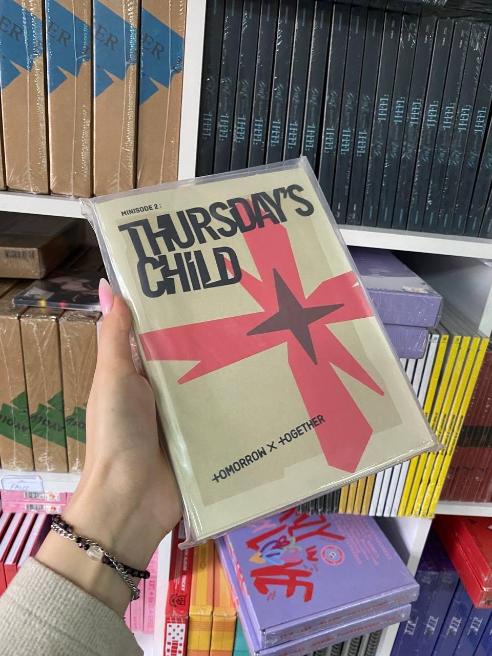 TXT – MINISODE 2: THURSDAY’S CHILD  ver. Hate