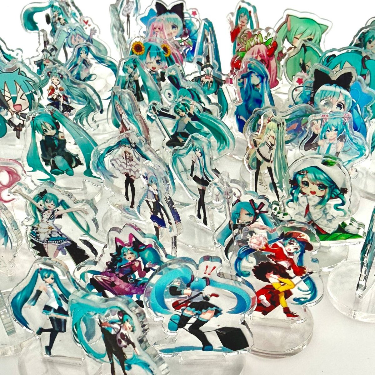 Випадкова акрилова фігурка "Hatsune Miku / Vocaloid"  3 - 3,5 см