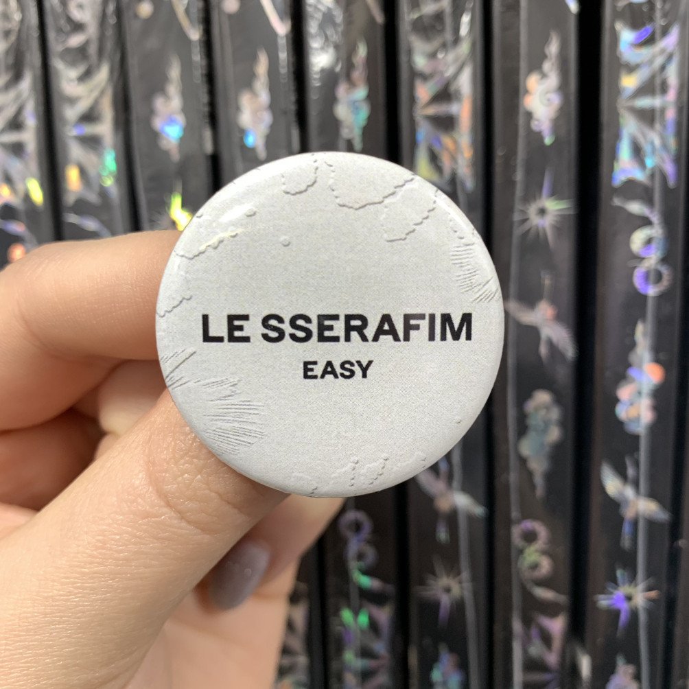 Міні значок Le Sserafim