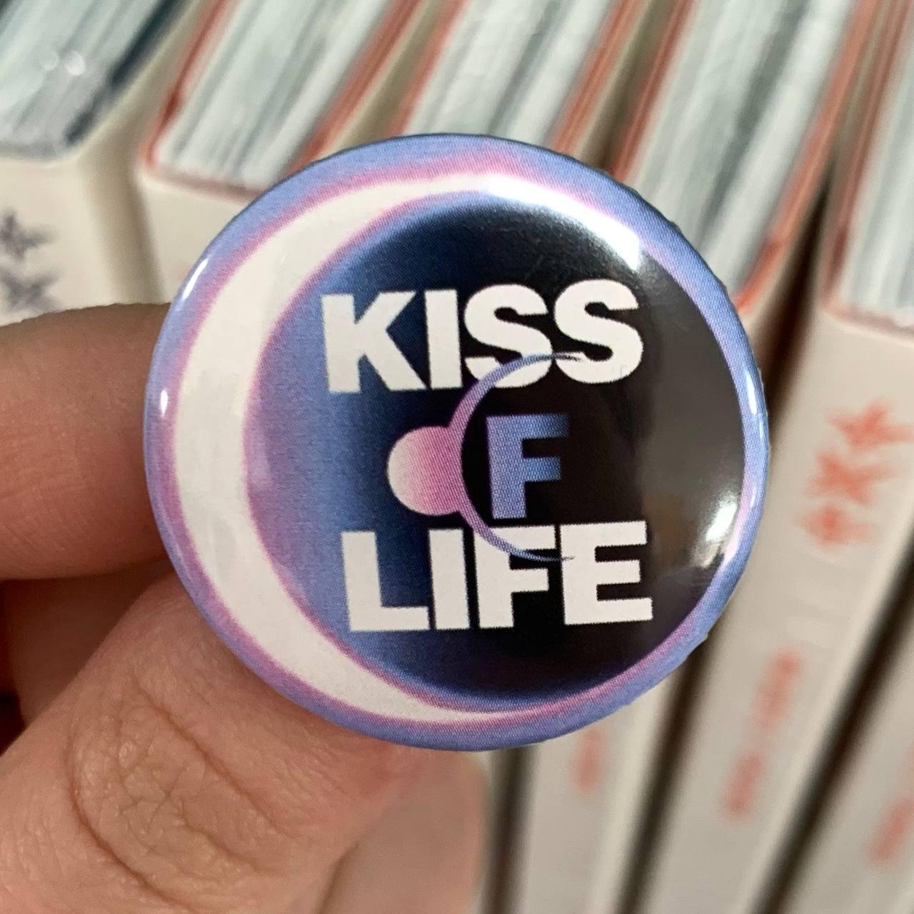 Міні значок Kiss of Life